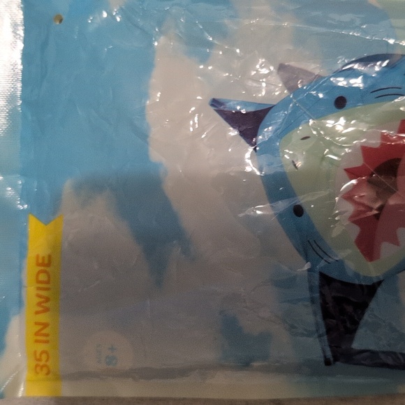 Sun Squad Shark Kite - Picture 3 of 3